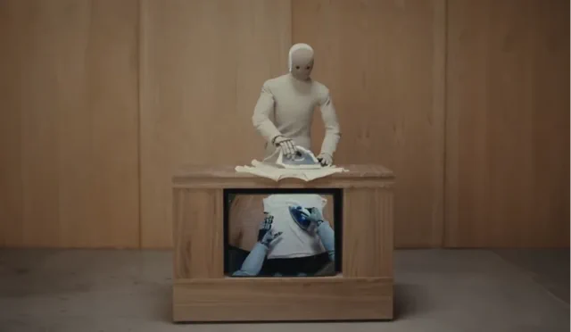 1XのNEOロボット、動画視聴で学習 - 面倒な訓練不要