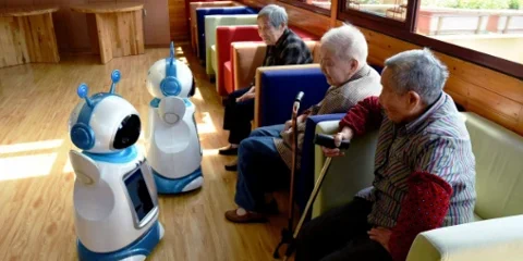 Plan IA Chinois : Un robot par foyer face aux lois