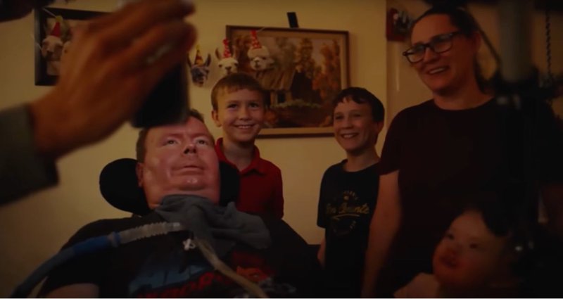 Grokが文章を完成させ、Neuralinkが思考を読み取る