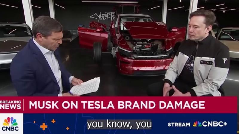 Elon Musk: Tesla plánuje milión robotov Optimus do roku 2030