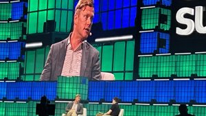 우버 COO: 로봇 택시는 인간 운전자보다 10배 뛰어나야