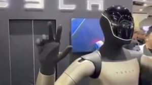 テスラの新型Optimusハンド、宇宙を目指す