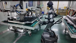 人型ロボット、CATLのバッテリー工場で稼働開始