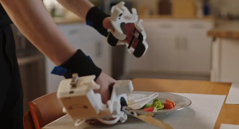 Robot training: Menselijke leraren versus YouTube