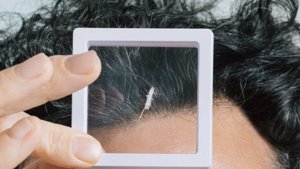 쌀알 크기 로봇, 뇌종양 치료 위해 뇌 속 탐험