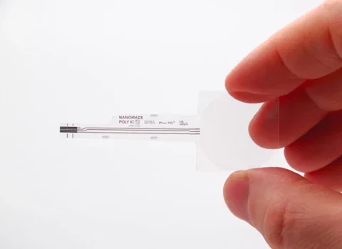 Nanomade svela la pelle trasparente che dà il tatto ai robot