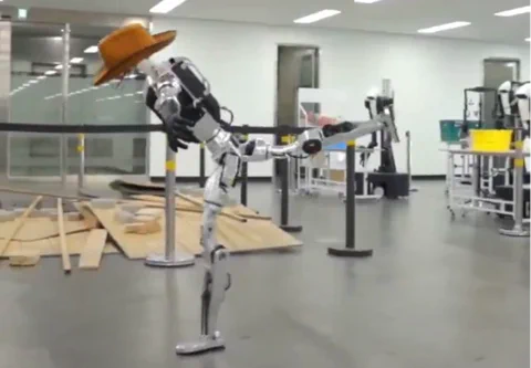 ROBOTIS 推出不到 9000 美元的 AI Sapiens 进军人形机器人市场