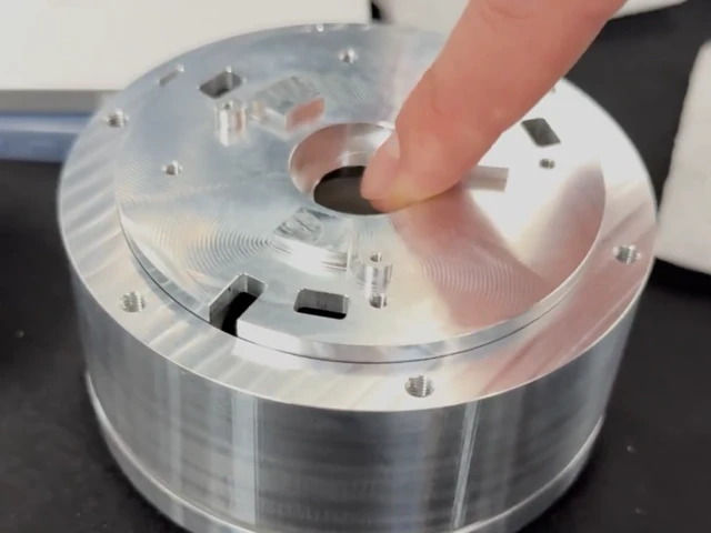 Silica Machines quer dar o sentido do tato a todos os robôs