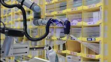 Amazon Unveils Vulcan: First Warehouse Robot with Touch Sense