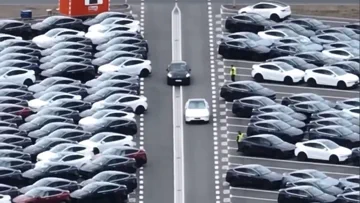 Tesla's Unsupervised FSD Delivers Cars at Giga Berlin