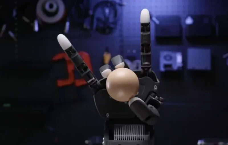 LinkerBotの器用な手:ロボットマニピュレーションの飛躍