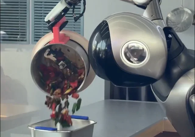 ロボットシェフR1:上海で旋風を巻き起こす料理の腕前