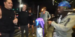 Unitree G1 robot na ulicama, pozdravlja ljude sa stilom 👋