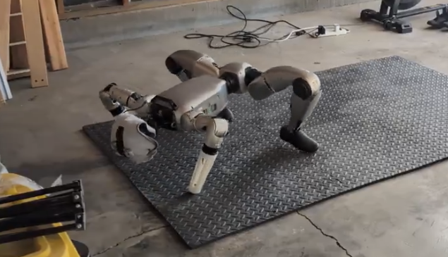 Unitree G1 humanoid 机器人忘了如何走路