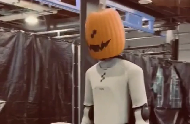 El inquietante paseo de Figure 03: Especial de Halloween