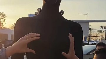 XPeng Robot Endures Public Reality Check