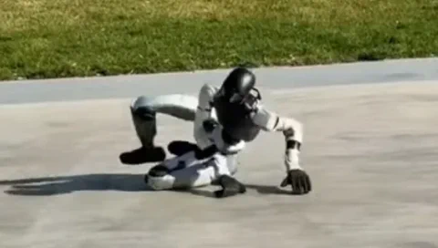 Unitree G1: इंसानों की तरह दौड़ता यह रोबोट उड़ा देगा आपके होश!