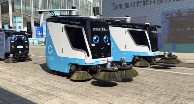 Duelo de robots barrenderos en las calles de Shenzhen