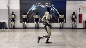 Tesla's Optimus Robot Now Jogging in the Lab