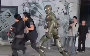 EngineAI T800 court, prouvant que ce n'est pas que du CGI