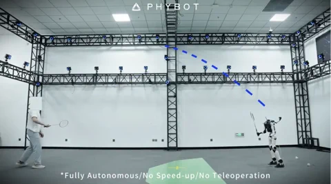 PHYBOT C1 रोबोट: घर के काम छोड़ अब बैडमिंटन कोर्ट पर मचाया धमाल