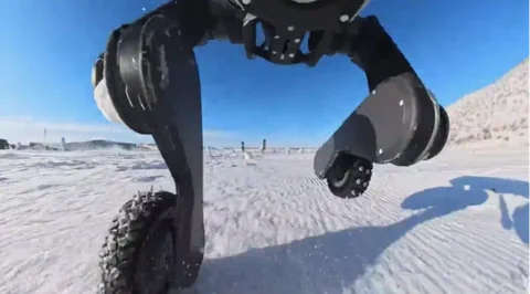 -30°C की बर्फ में Deep Robotics M20 की प्रो ड्रिफ्टिंग
