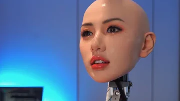 Robonova's Eva.i Robot Stays Warm and Keeps Your Secrets Offline