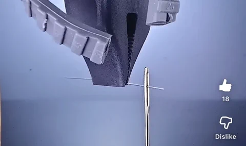 Questa pinza robotica rileva i propri errori