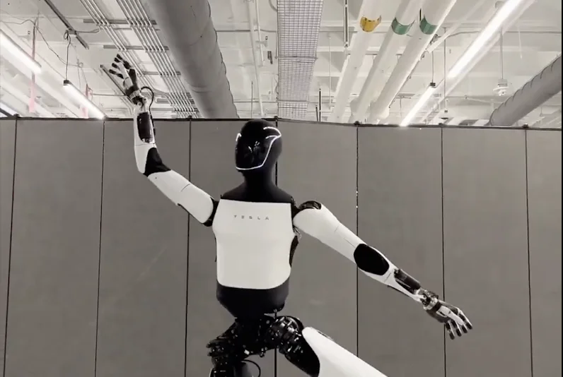 Tesla Optimusが驚きのダンスを披露!新動画公開