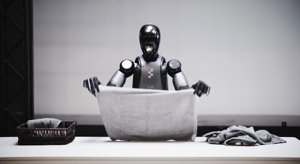 روبوت Figure يطوي الملابس: انتصار منزلي جديد للذكاء الاصطناعي