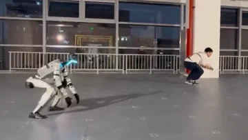 로봇, 실시간으로 인간 움직임 모방하다: AI의 진보