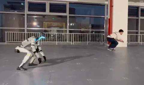 इंसान की परछाई बना रोबोट: रियल-टाइम में नकल करेगा AI