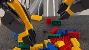 Robot Masters Lego Assembly in One Shot
