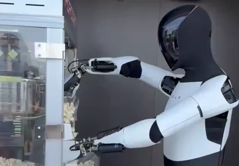 Tesla's Optimus Robot Serves Up Diner Delights